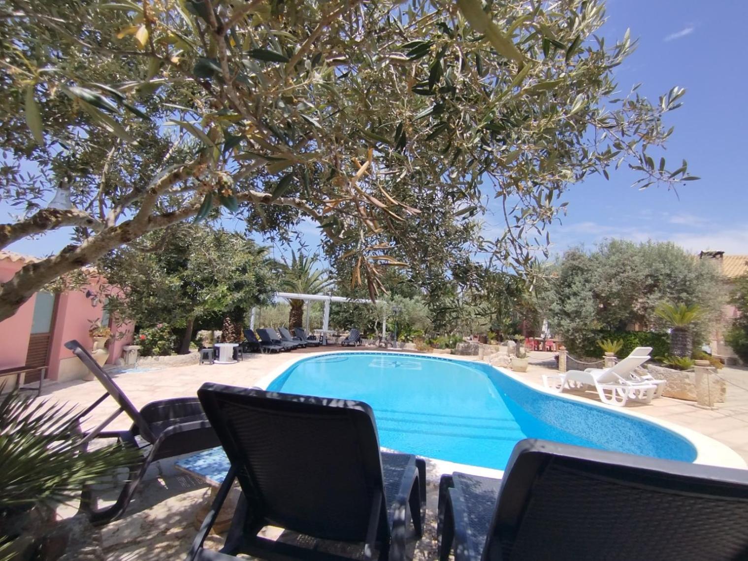 Dependance In Villa Con Piscina Ραγκούσα Εξωτερικό φωτογραφία