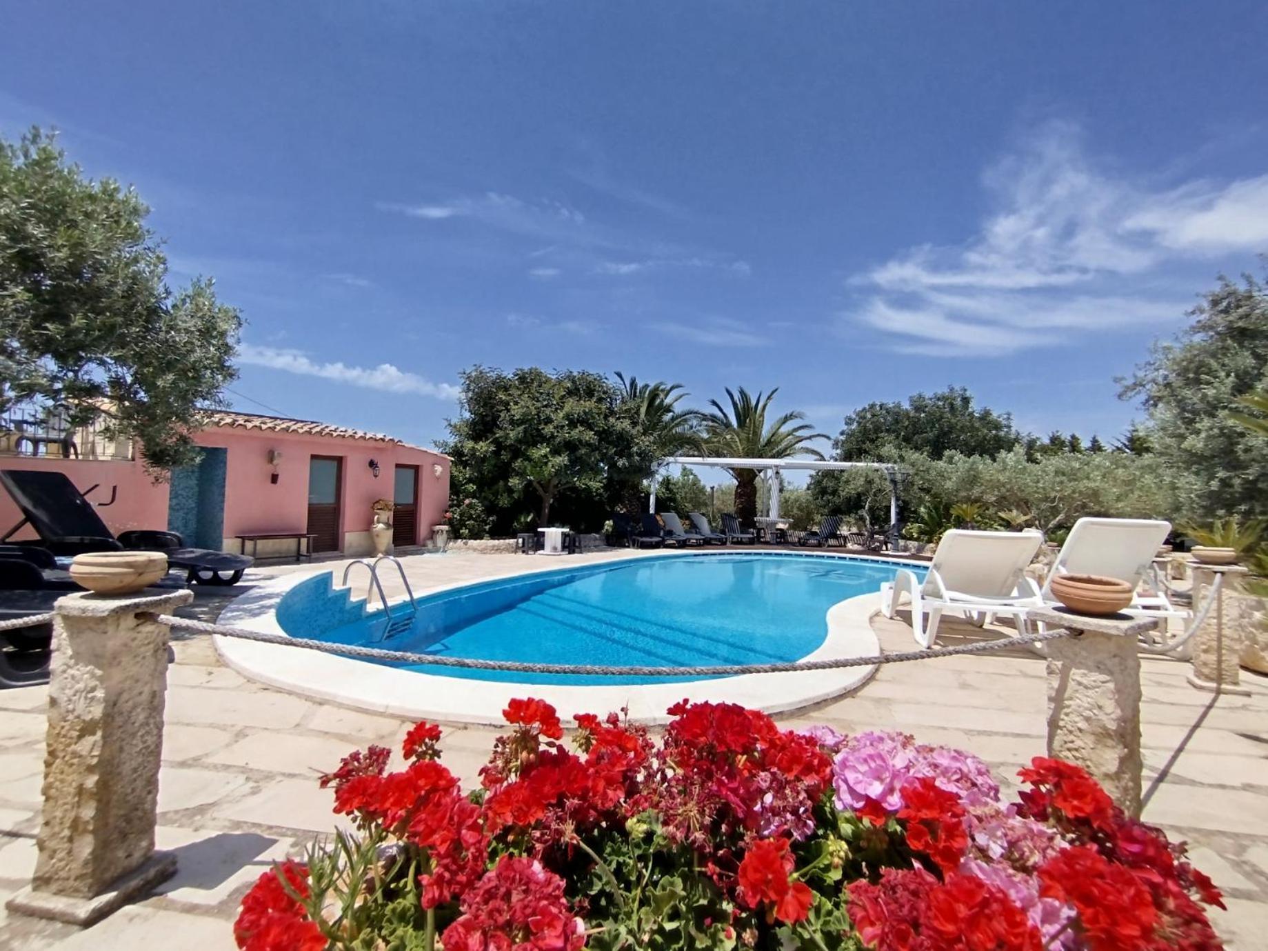 Dependance In Villa Con Piscina Ραγκούσα Εξωτερικό φωτογραφία
